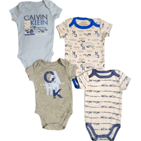 NWOT!! Calvin Klien Baby Onsie 4 Pack Size 0-3 Months - Picture 1 of 4